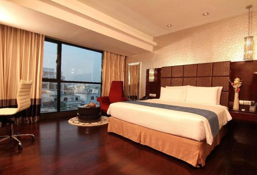 هتل The Raintree Dhaka A Luxury Collection