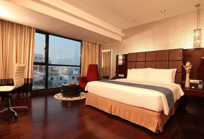 هتل The Raintree Dhaka A Luxury Collection