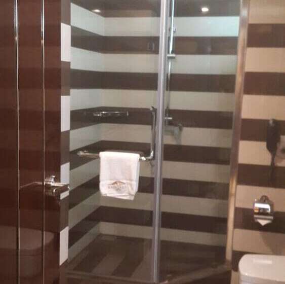 هتل The Raintree Dhaka A Luxury Collection