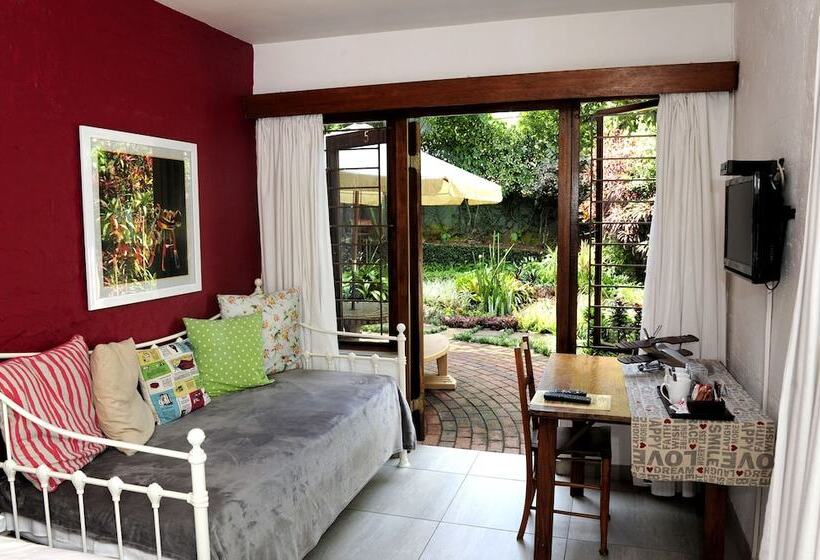 Oliveroom Self Catering And B&b