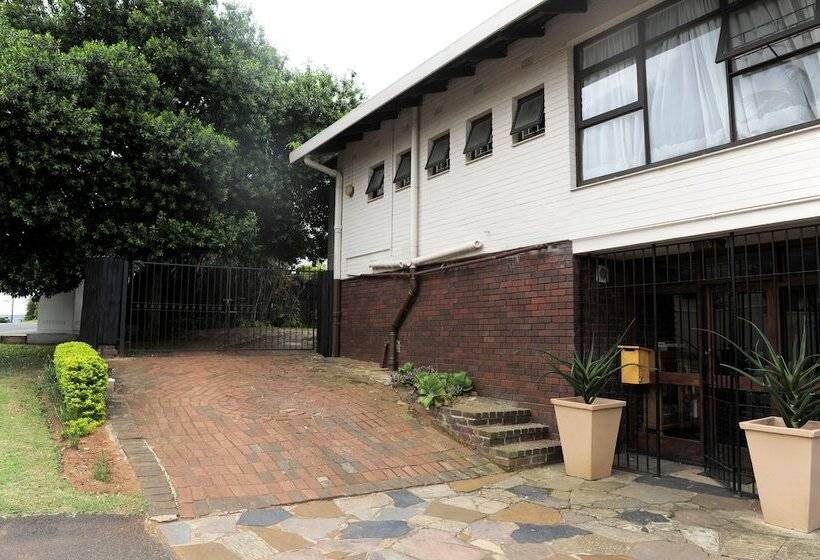 Oliveroom Self Catering And B&b