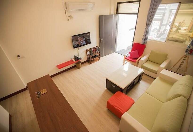 پانسیون Wind Travel