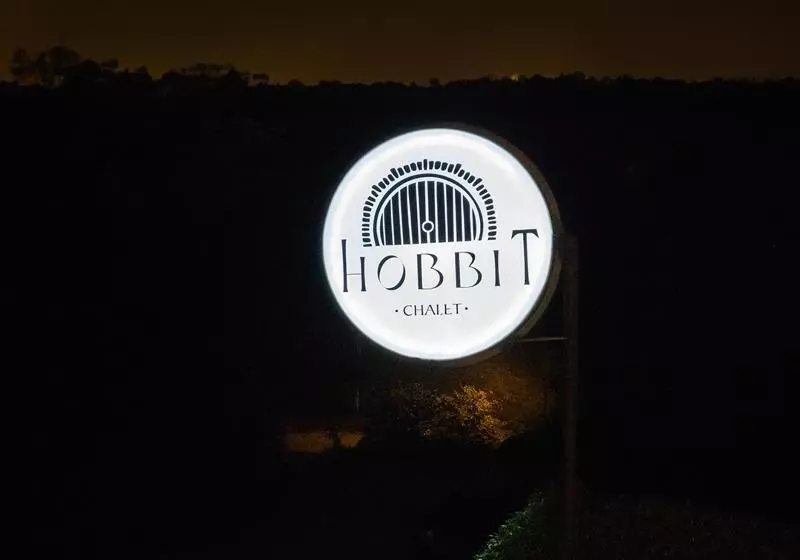 ホテル Hobbit Chalet
