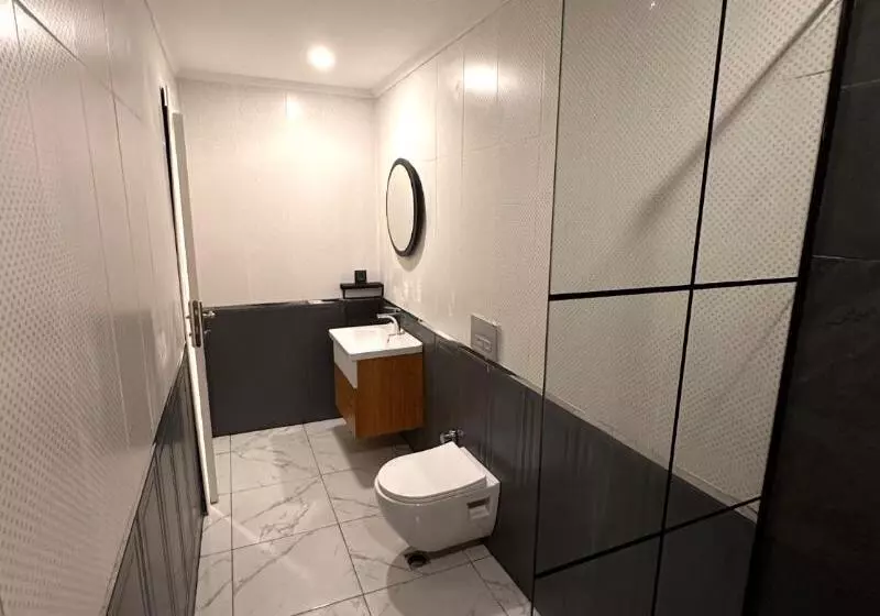 Red Castle Hotel & Pub