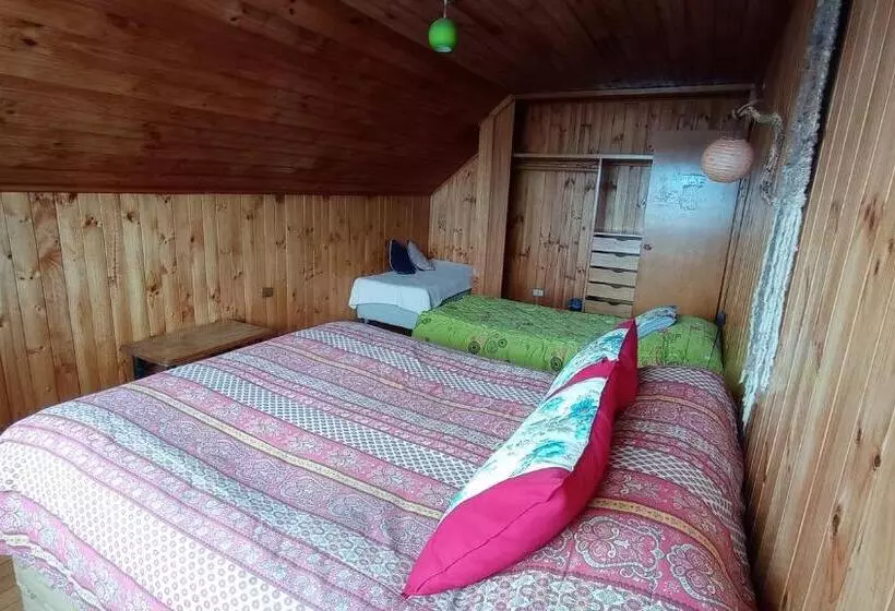 ユースホステル Hostal Casa Damasco
