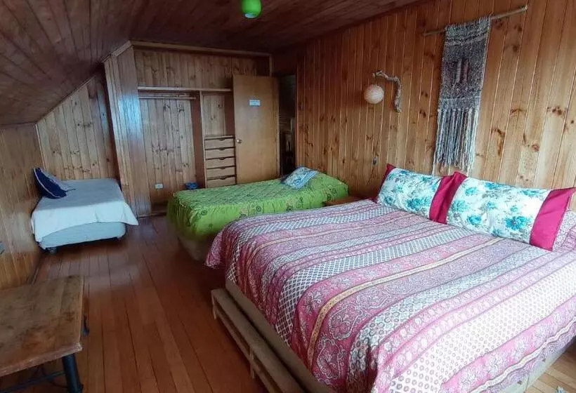 ユースホステル Hostal Casa Damasco