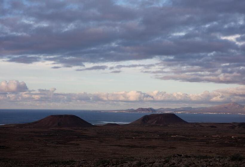 هاستل International Surf Camp Only Surf