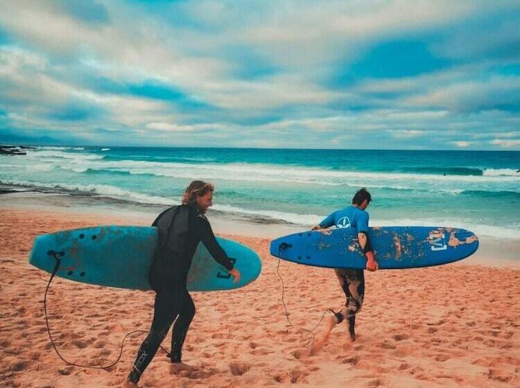 هاستل International Surf Camp Only Surf