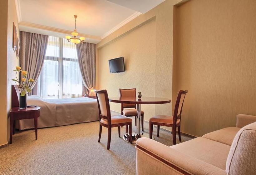 בית מלון כפרי Spa Plaza Essentuki