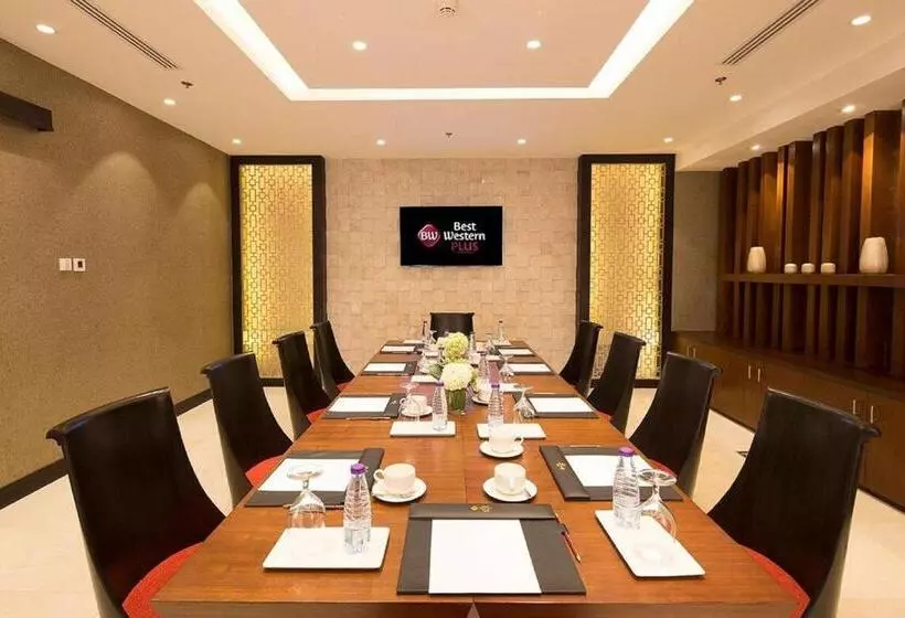 ホテル Best Western Plus Fursan