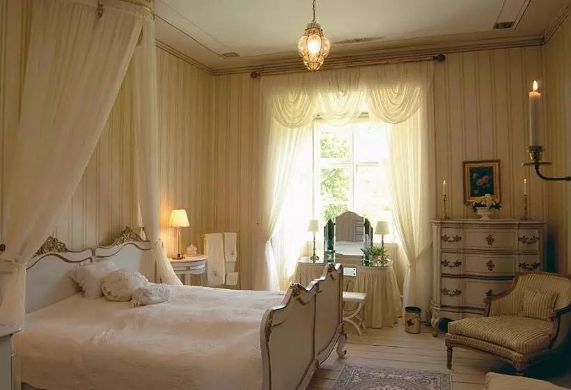 Hotelli Broholm Castle