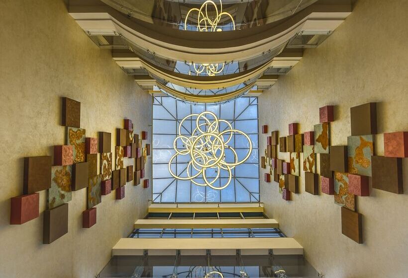 هتل Crowne Plaza Nairobi Airport, An Ihg