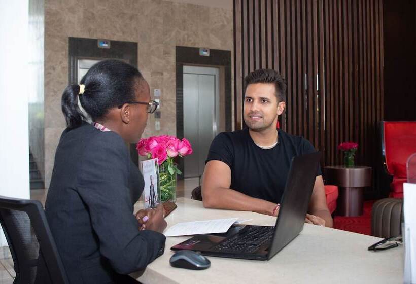 هتل Crowne Plaza Nairobi Airport, An Ihg