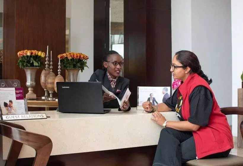 هتل Crowne Plaza Nairobi Airport, An Ihg