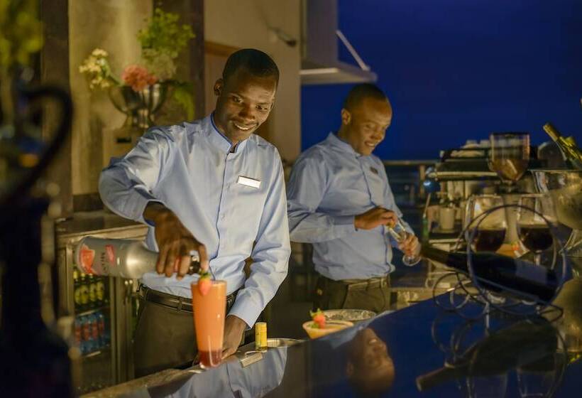 هتل Crowne Plaza Nairobi Airport, An Ihg