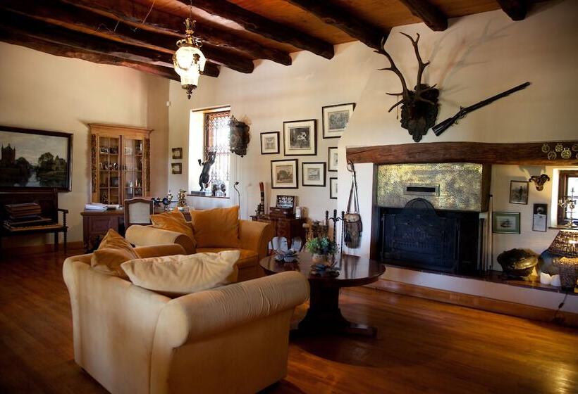 Hotelli De Leeuwenhof Estate