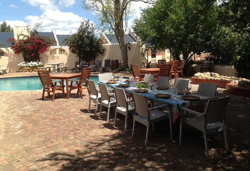 Hotelli De Leeuwenhof Estate