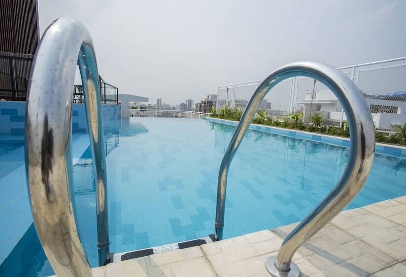 هتل Golden Tulip The Grandmark Dhaka