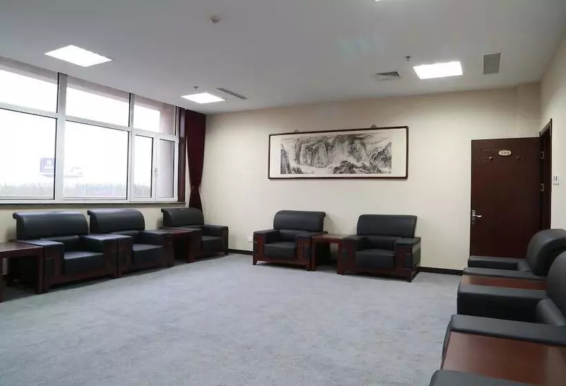 Hotelli Tianjin Huihao Business