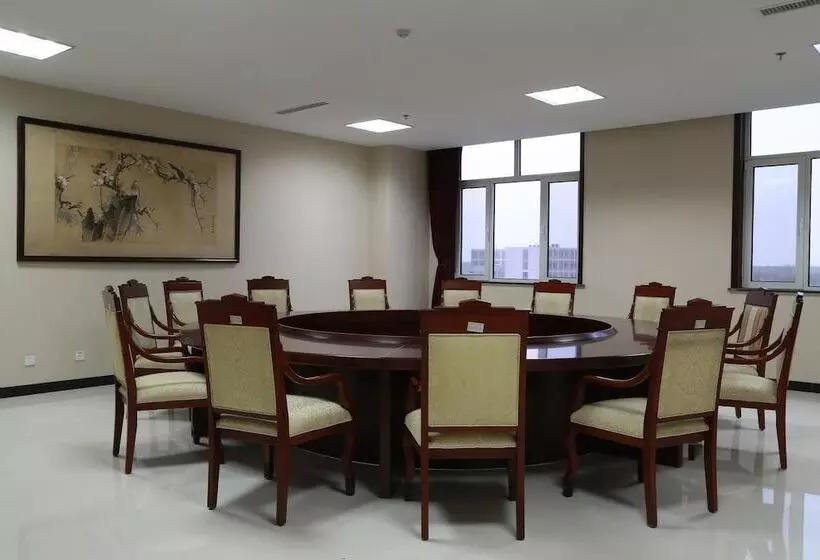 Hotelli Tianjin Huihao Business