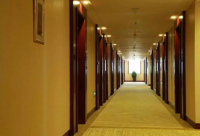 Hotelli Tianjin Huihao Business