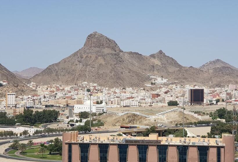 Отель Ibis Styles Makkah