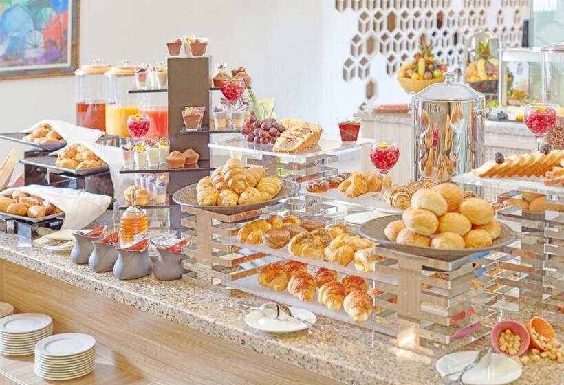 Отель Ibis Styles Makkah