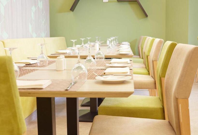 Отель Ibis Styles Makkah