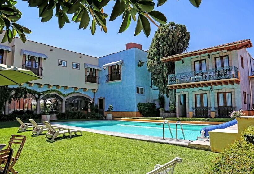 هتل La Plaza De Tequisquiapan