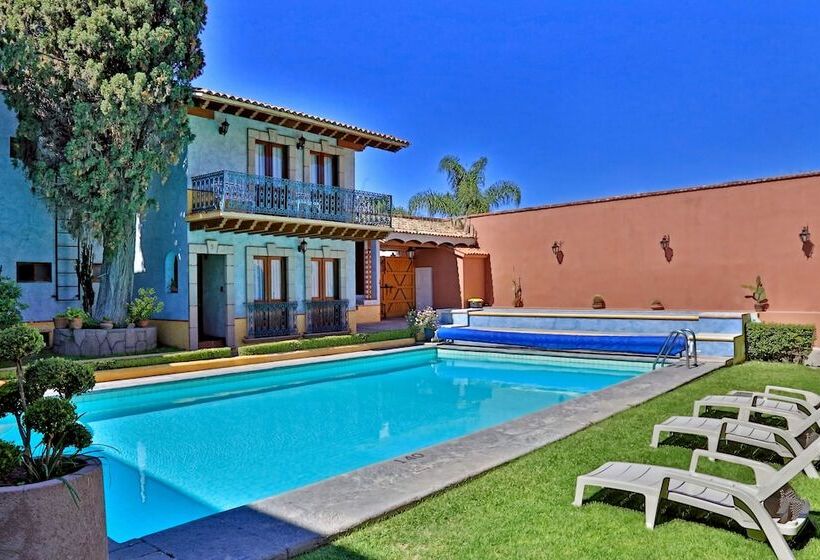 هتل La Plaza De Tequisquiapan