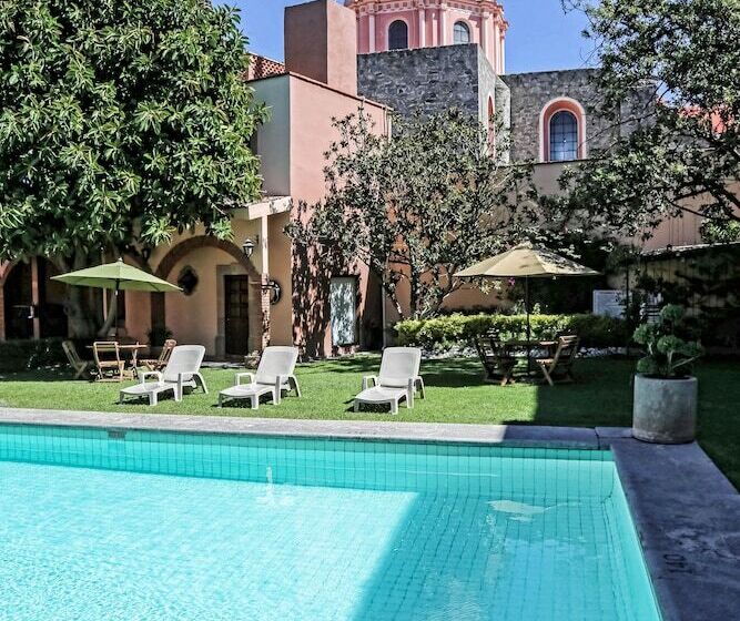 هتل La Plaza De Tequisquiapan