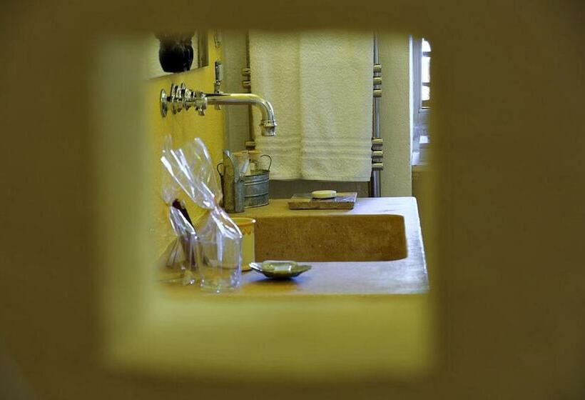 هتل Masseria Piccapicca