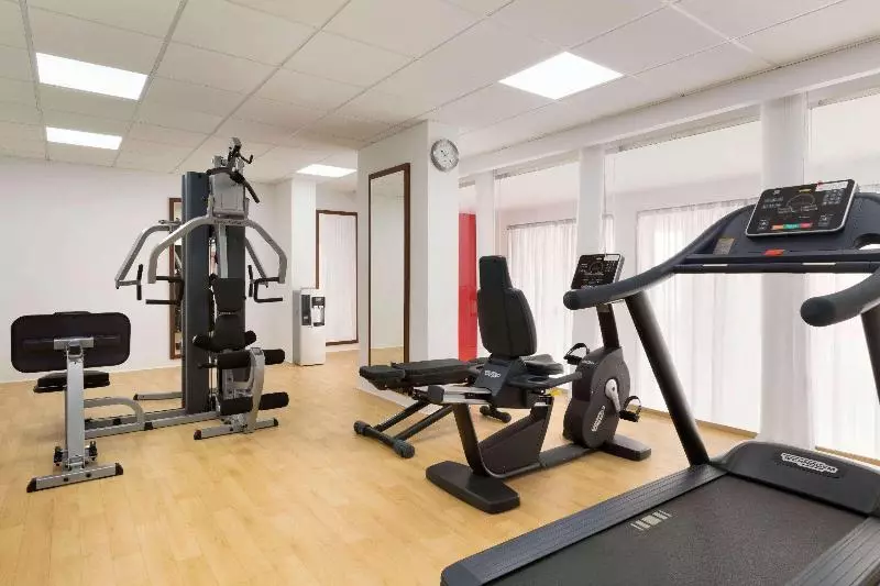 ホテル Ramada Encore Al Khobar Olaya