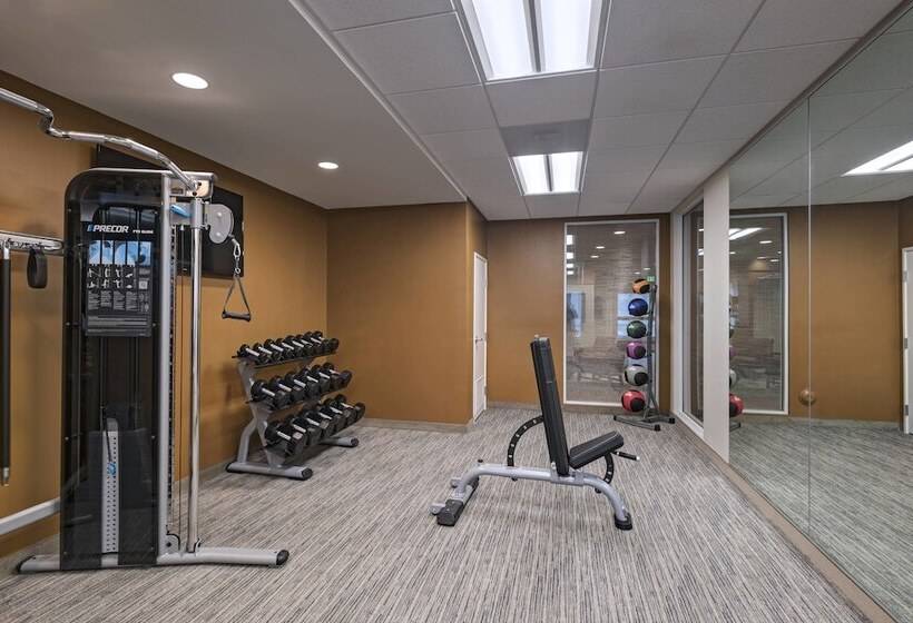 Отель Towneplace Suites By Marriott Tacoma Lakewood