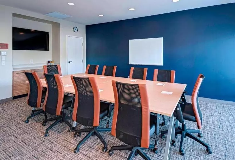 Hotelli Towneplace Suites By Marriott Tacoma Lakewood