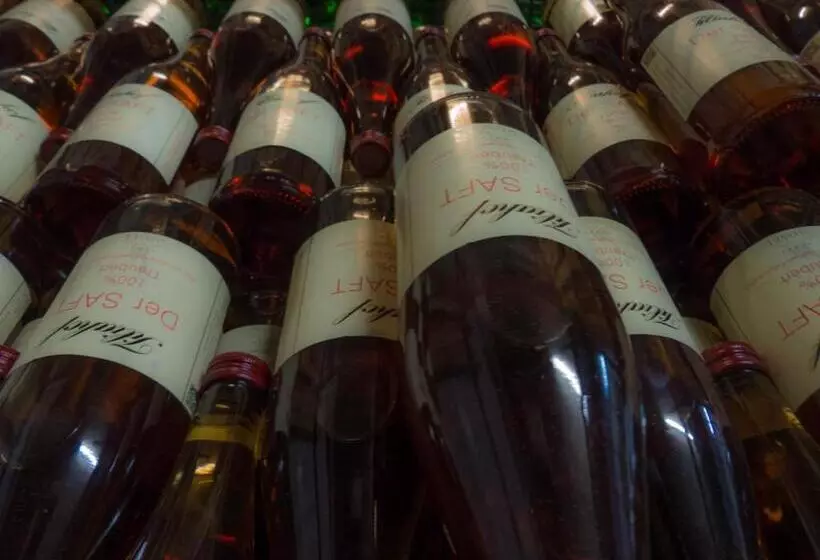 ホテル Weingut Tiliahof