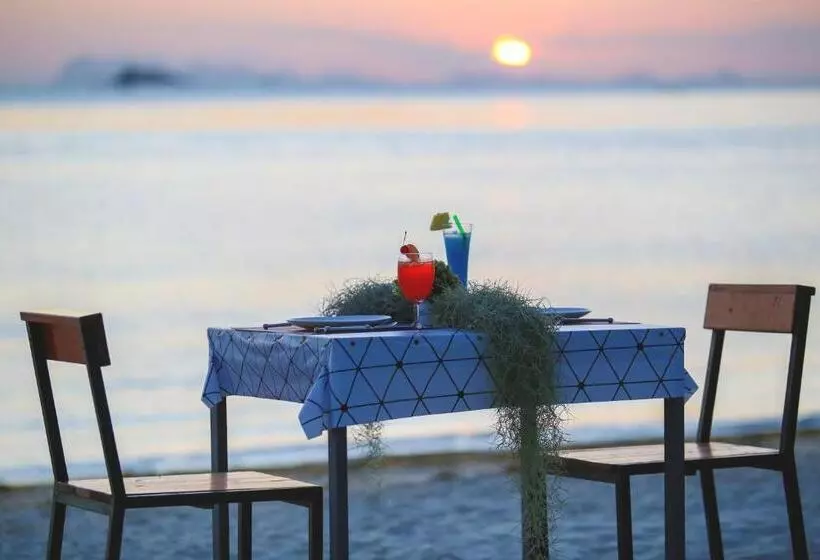 Laemson Resort