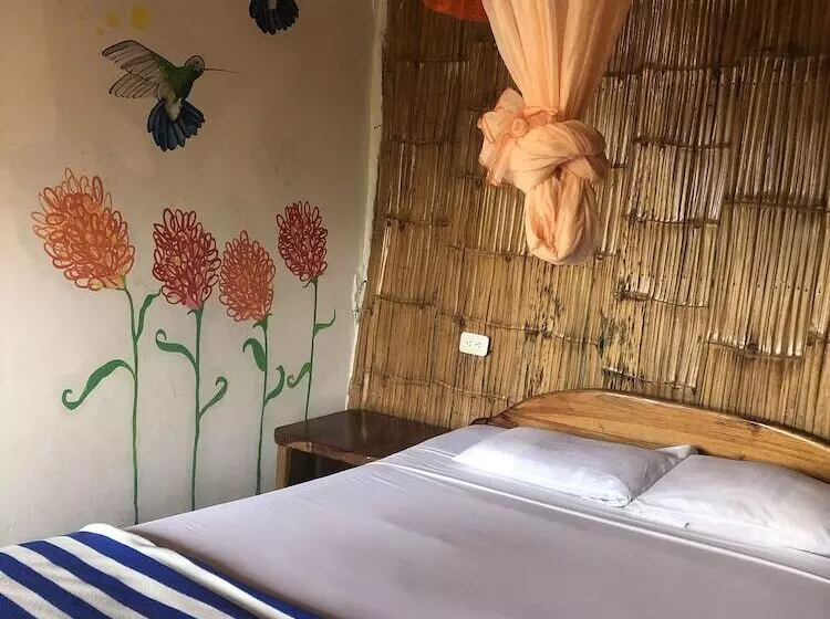 هاستل Hostal Rutamar