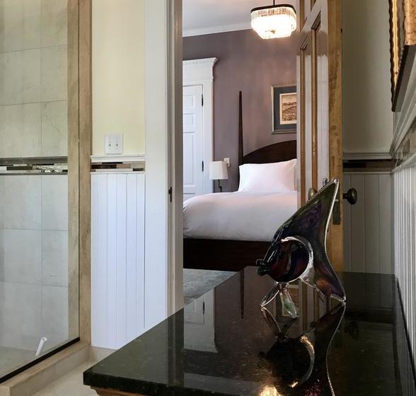 Castle La Crosse Bed And Breakfast