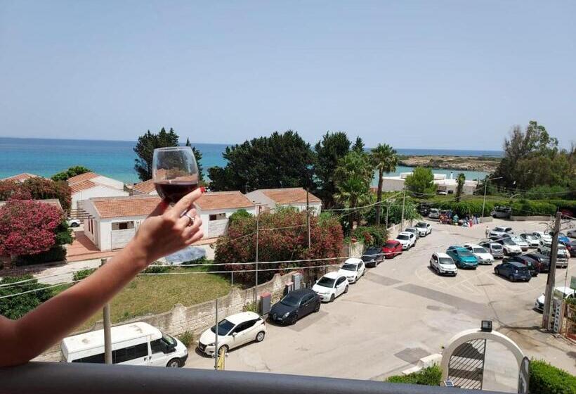 فندق Arenella Beach Rooms