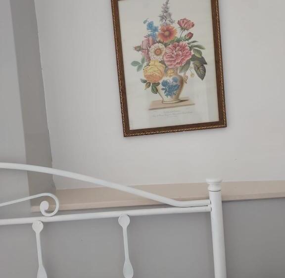 فندق Arenella Beach Rooms