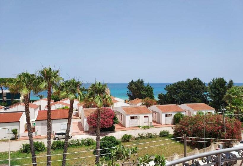 فندق Arenella Beach Rooms