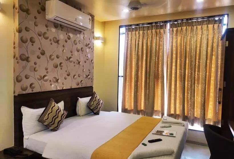 Hotelli Manasi Pride