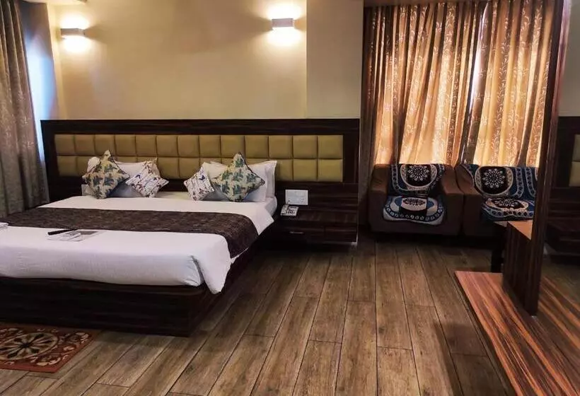 Hotelli Manasi Pride