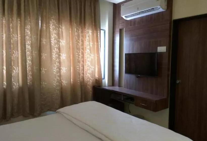 Hotelli Manasi Pride