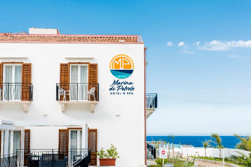 Marina Di Petrolo Hotel & Spa