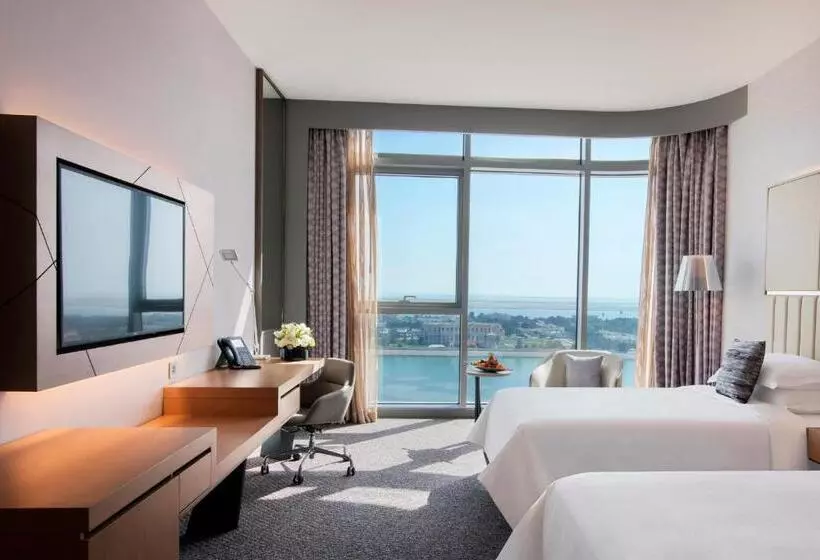 هتل Pearl Rotana Capital Centre