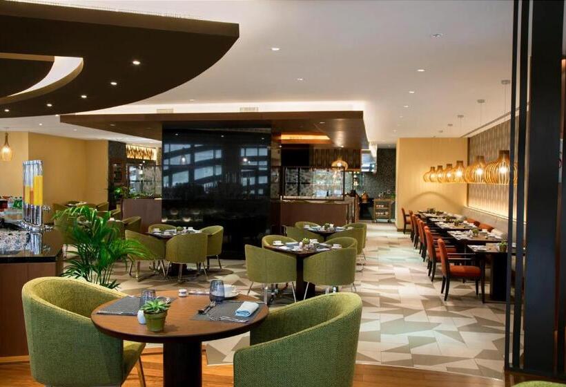 فندق Pearl Rotana Capital Centre