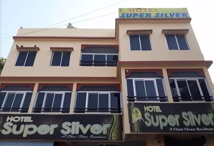 Hotel Samrat