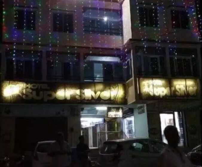 Hotel Samrat
